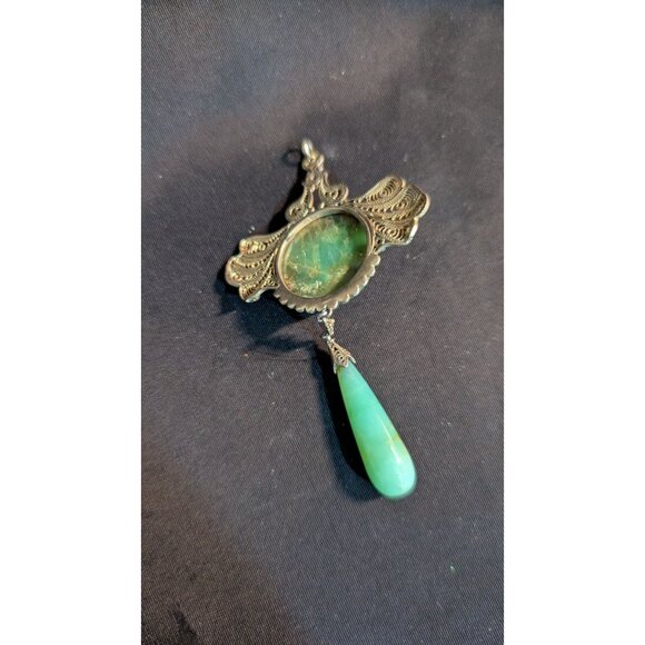 Ornate Green Stone Gold-Toned Pendant With Dangle Filigree Detailing Vintage 3" - Picture 5 of 6